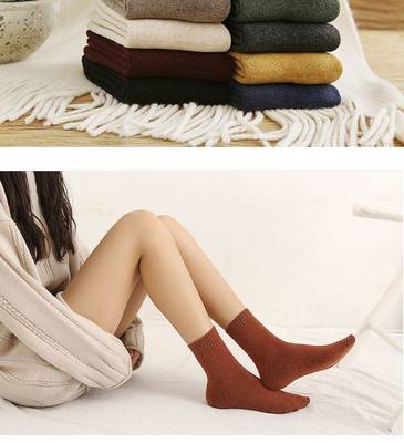 冬日原宿风尚 女兔羊毛袜的温暖与个性碰撞