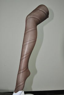 2011年新款绢感丝袜厂家直销 价格、图片与男袜指南